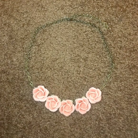 Flower Necklace - Picture 1 of 1